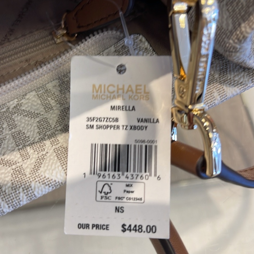 MICHAEL KORS
Mirella Small Logo Crossbody Bag
Vanilla 
NWT - Picture 4 of 16